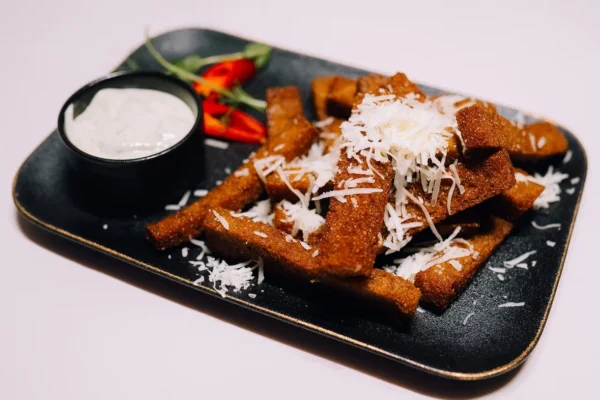 Rye bread croutons with spice sauce