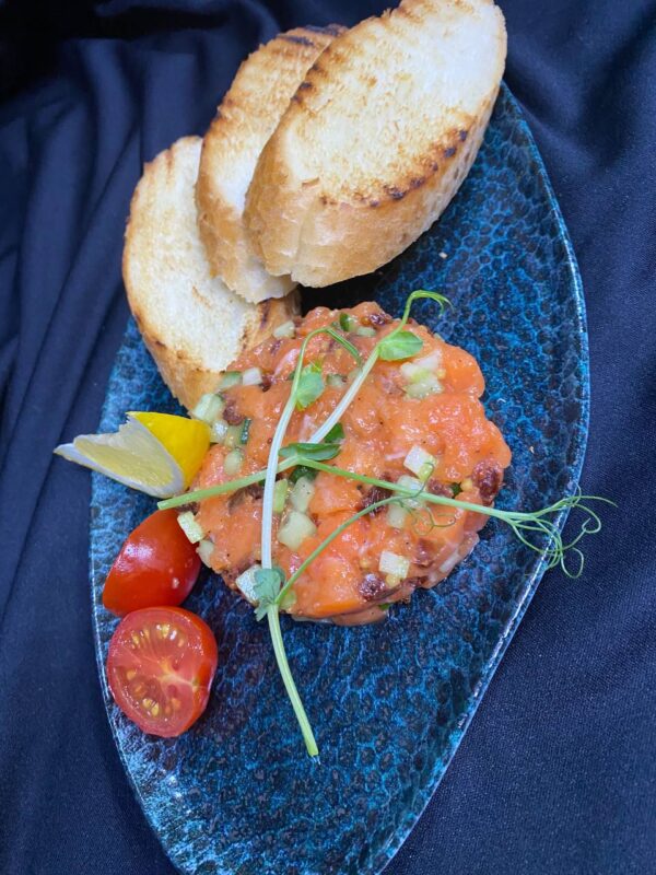 Salmon tartare